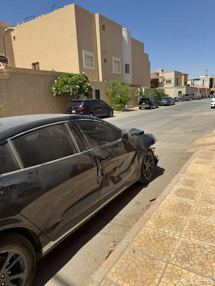 تورس 2025 اسود ترند 11