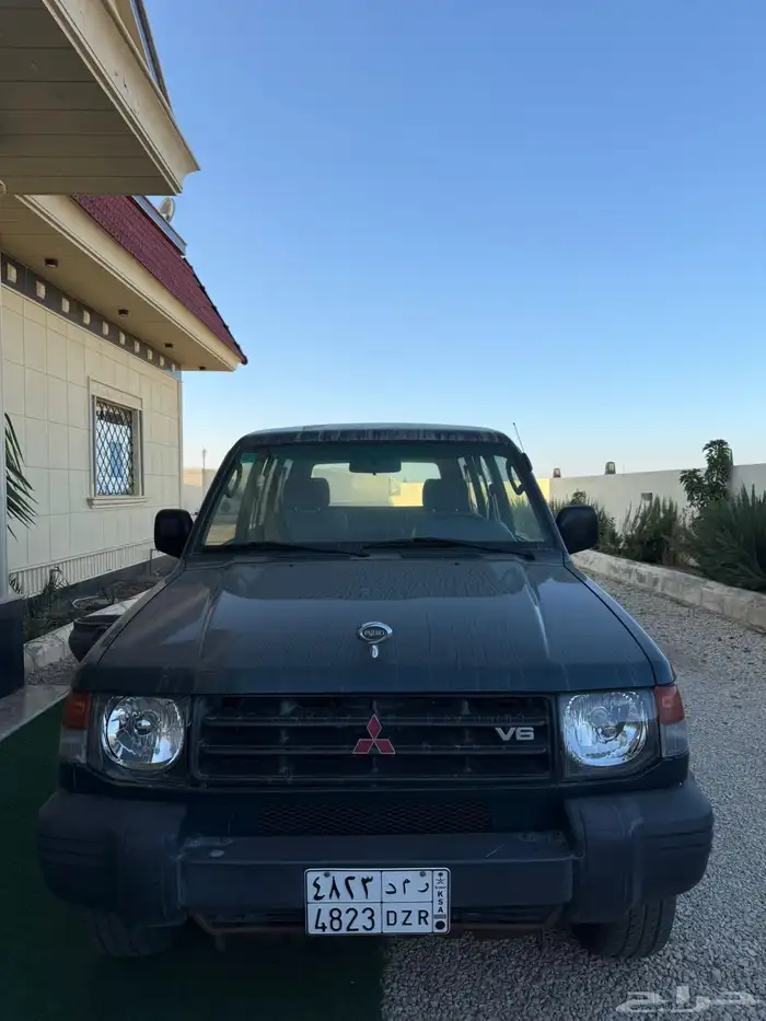 جيب باجيرو مخزن 2