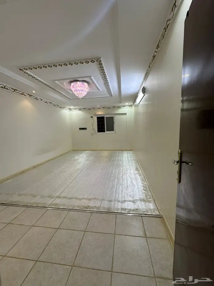 للإيجار دور ارضي الرياض حي الخليج 14