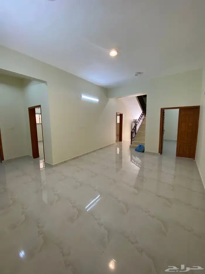 للبيع فيلا بالزباره 7