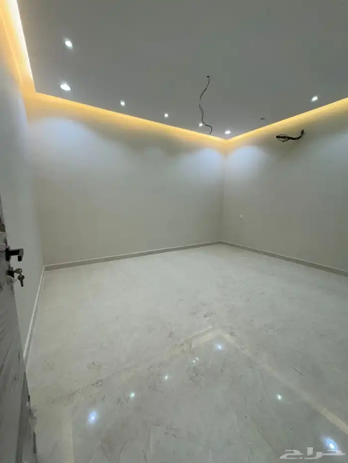 دور فاخر 351م حي المحيسن الاناهي واجهتين فرصة شرق القطار 15