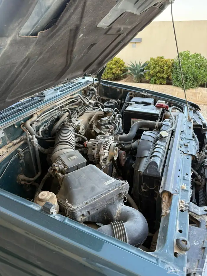 جيب باجيرو مخزن 8