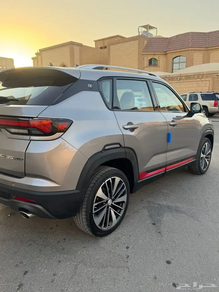 للبيع جيب شانجان CS35 موديل 2023 8