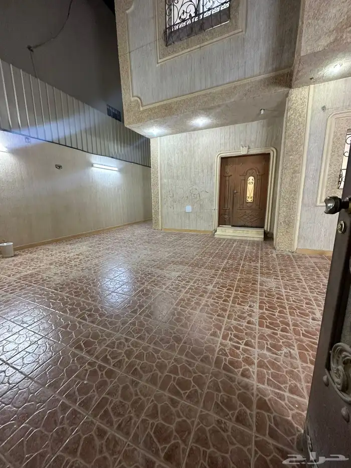 للإيجار دور ارضي الرياض حي الخليج 18