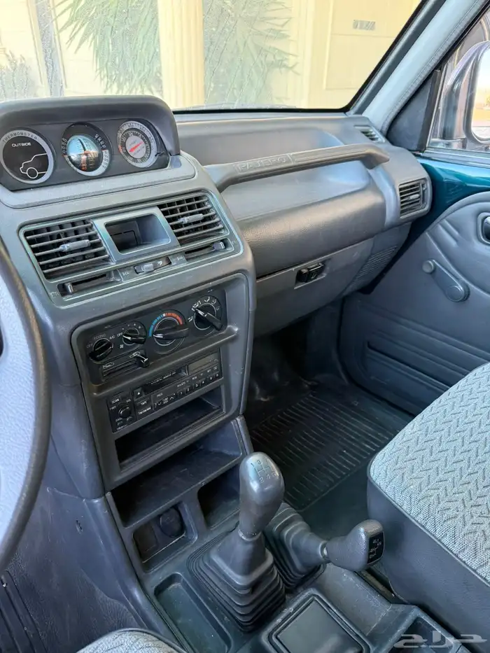 جيب باجيرو مخزن 6