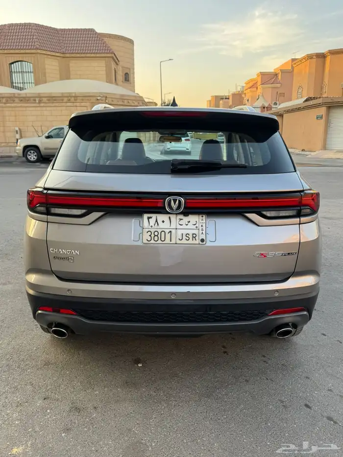 للبيع جيب شانجان CS35 موديل 2023 5