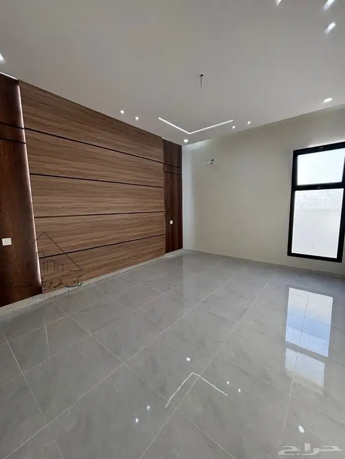 للبيع شقق تمليك دور ارضي تبوك حي البوادي 1