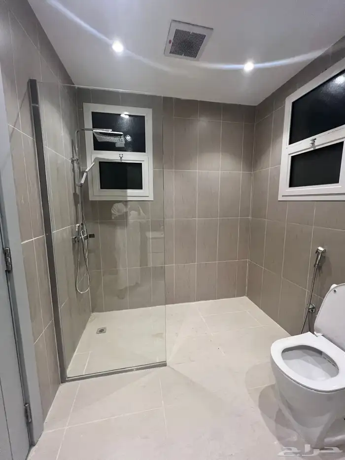 فيلا للايجار حي المونسية 3