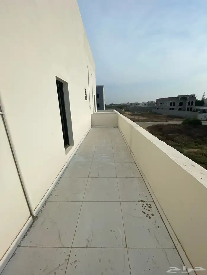 ادوار متكرره بمداخل خاصه مكيفة بالكامل للبيع بحي الروضه 22