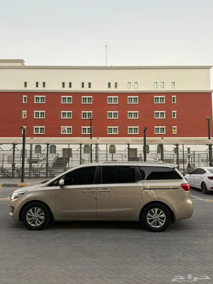 كيا كارنيفال 2016 بدي وكاله 9