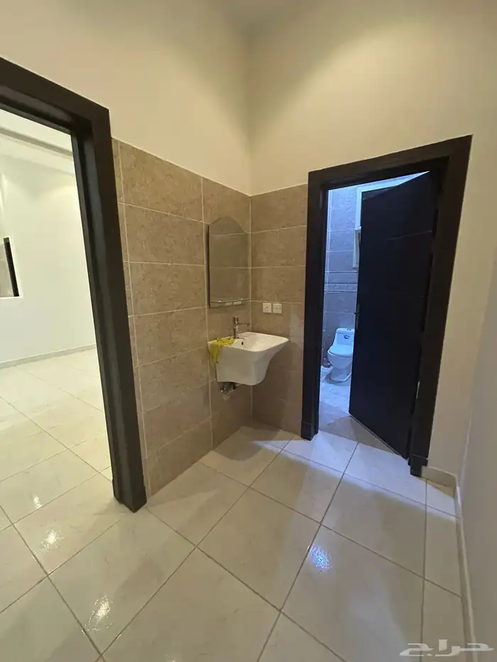 شقة للإيجار من فلة الرياض حي النرجس 35.000 5