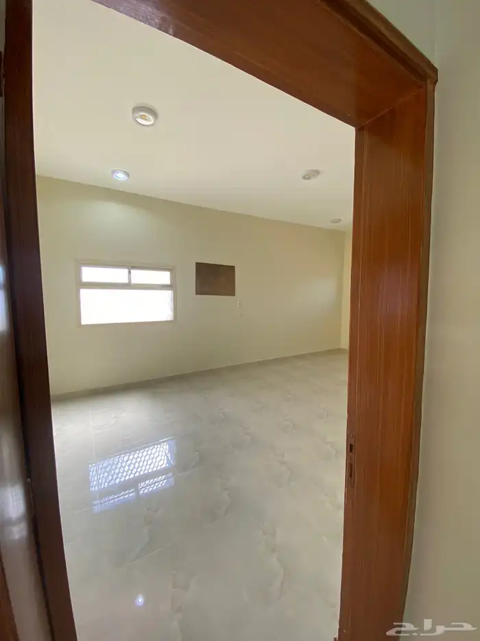 للبيع فيلا بالزباره 11