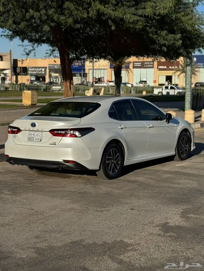 للبيع كامري هايبرد 2024 مالك اول 1