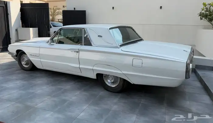 للبيع موديل 1964 السياره مخزنه 0