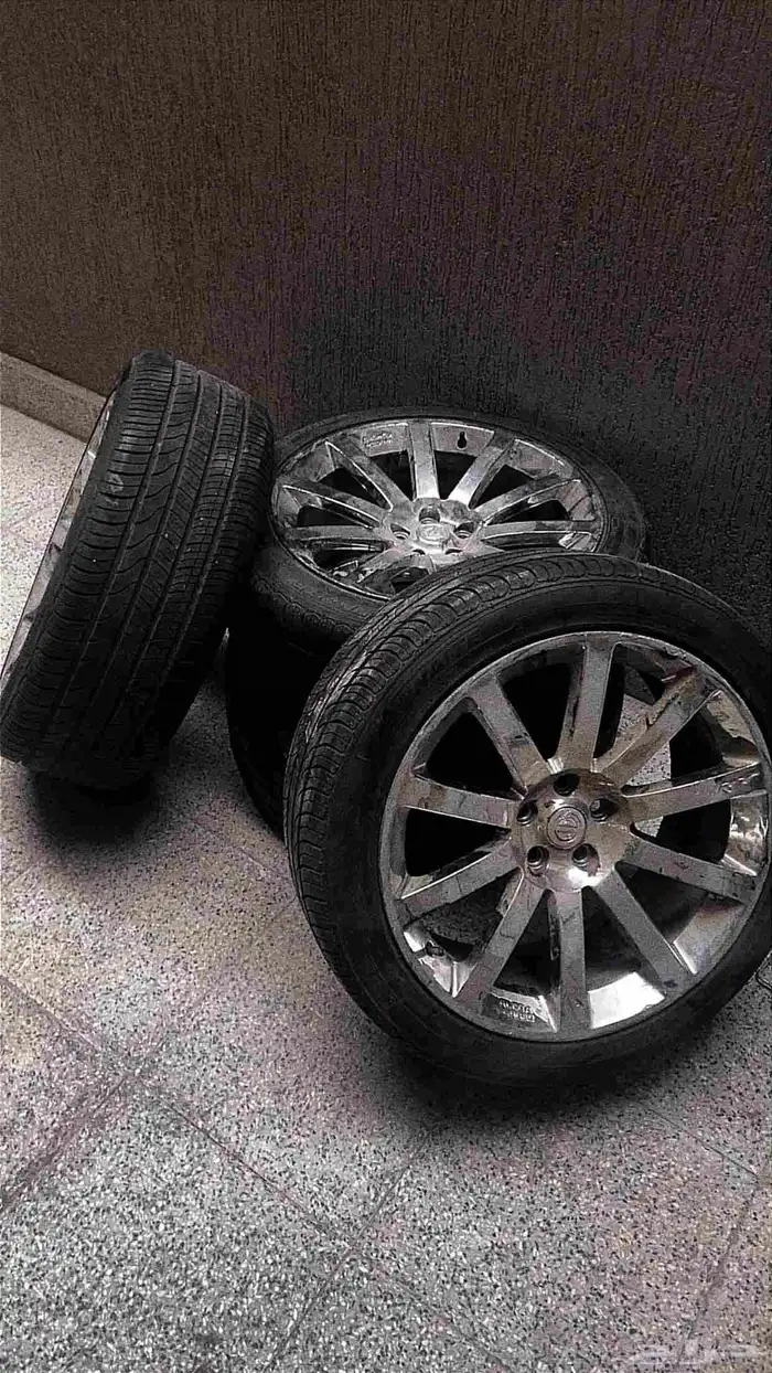 جنوط srt ألمنيوم اصليه كليزلر موديل 2007 3