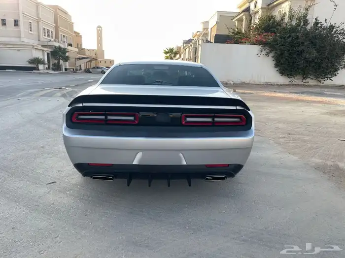 تشالنجر 2010 srt محول إلى 2023 خارجي 5