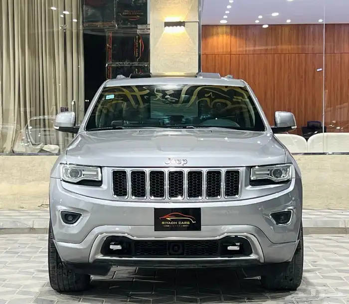 جيب شروكي 2015 اوفرلاند V8 (بحالة ممتازة) 2