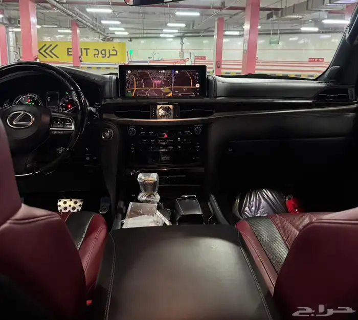 لكزس بلاك ادشن LX570 2021 نضيف جدا 11