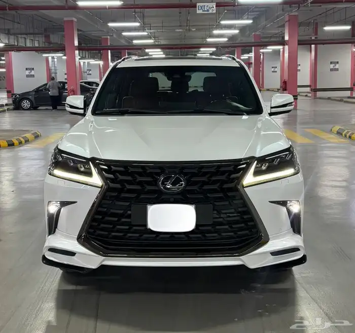 لكزس بلاك ادشن LX570 2021 نضيف جدا 0
