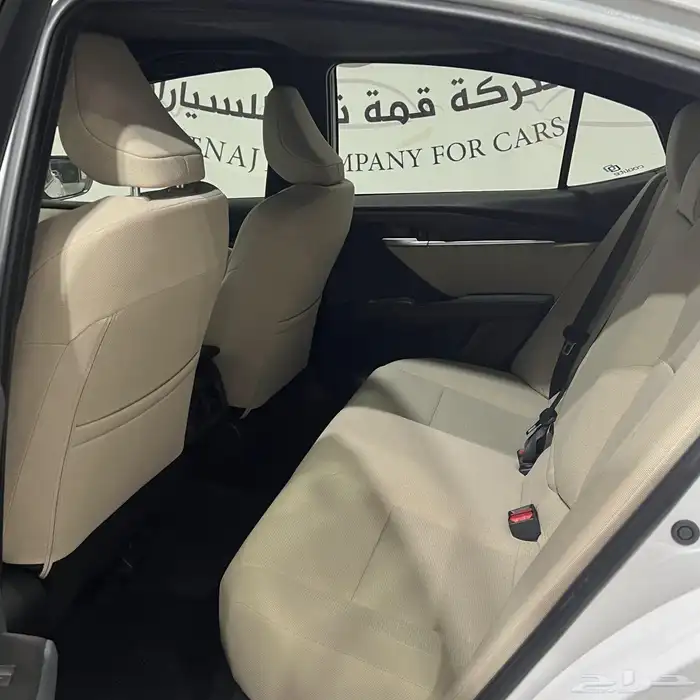 تويوتا كامري ال اي بنزين 2025 8