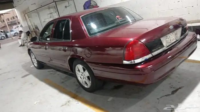 فورد كراون فكتوريا 2