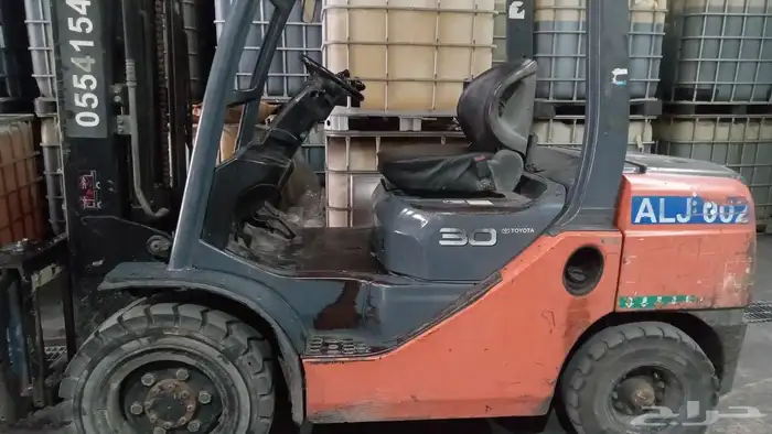 تأجير رافعات شوكية وتلسكوبية جميع الاحجام 5