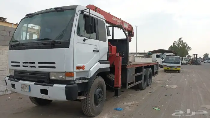 بوم ترك 8 طن للإيجار لكافة الأعمال 0