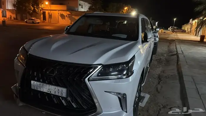 سيارة جيب لكزس 1