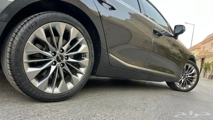 كيا K8 بلاتينيوم 2022 - 6 سلندر - مواصفات خاصة 10