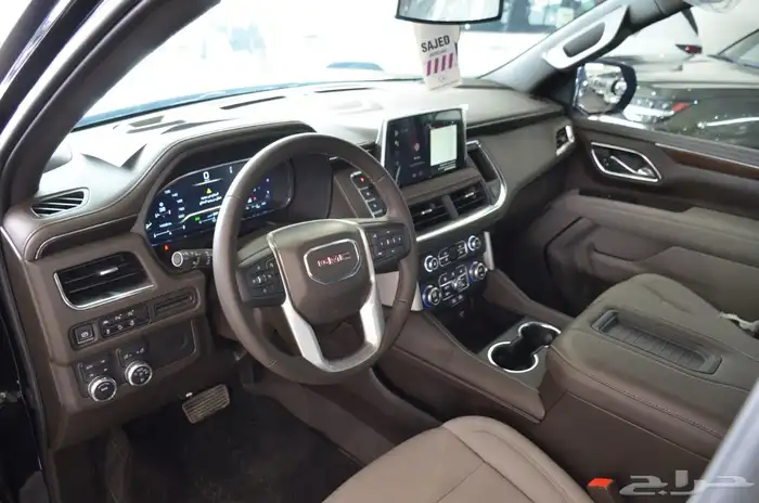 جي ام سي يوكن SLE دبل 2023 4