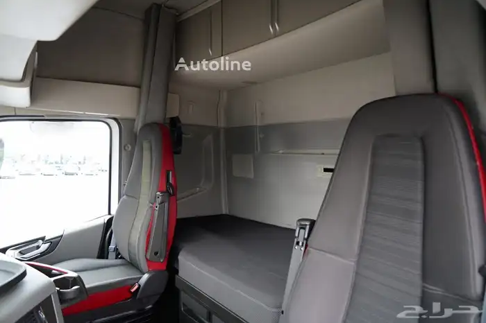 راس شاحنةفولفو 2021م 13