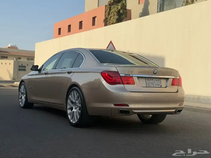 بي ام دبليو 730 ممشى قليل شد بلد 8