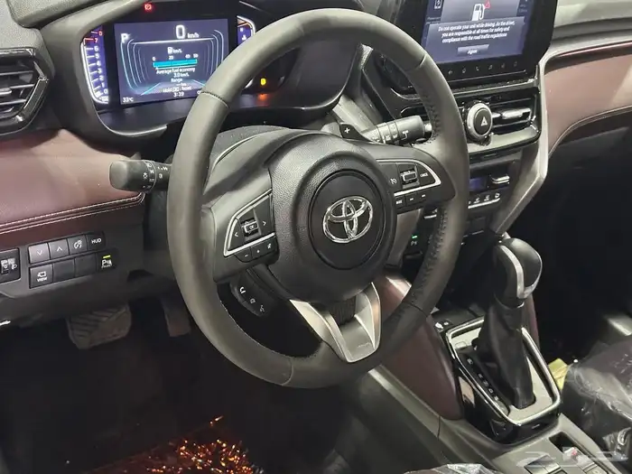 تويوتا أوربان كروزر GLX فل كامل موديل 2026 تقسيط وكاش 6