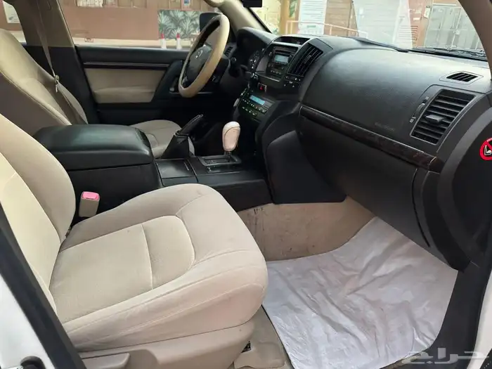 لاندكروزر 2011 فل كامل وكاله الحد 9