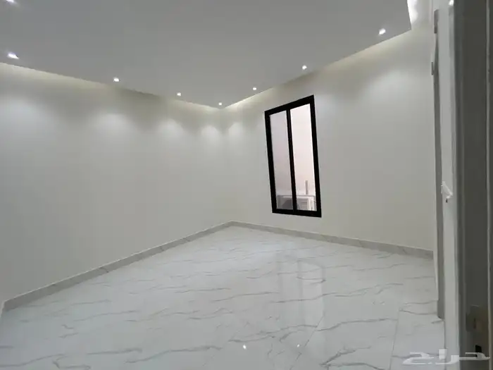 للبيع دور في فيلا حي نهضه 127م 1