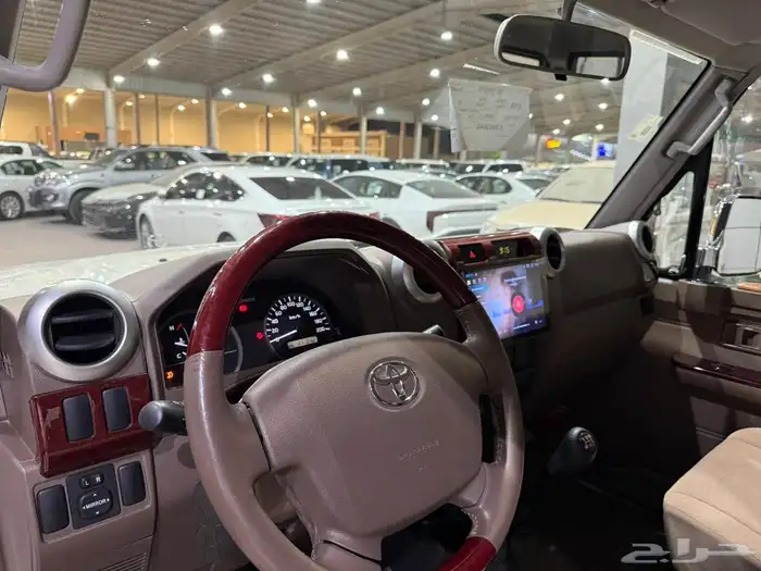 تويوتا ربع بريمي مخزن 19