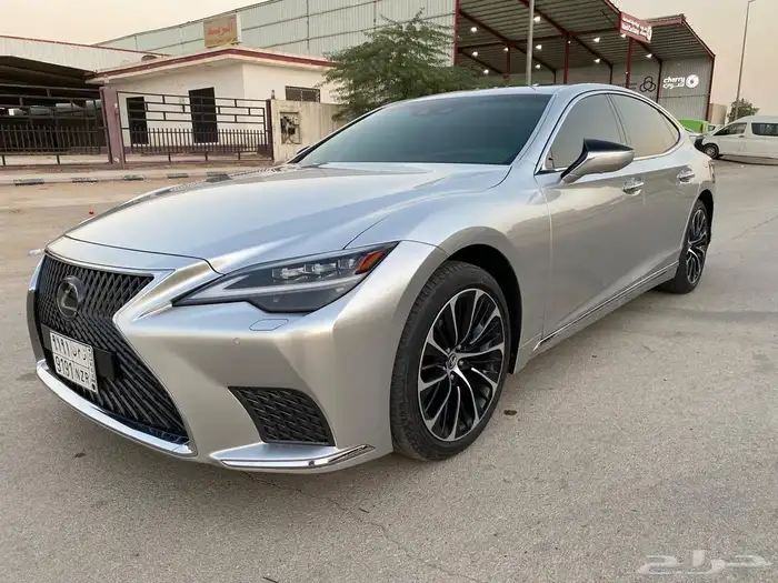 لكزس LS 500 2023 7