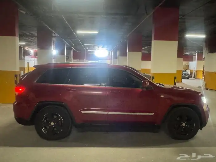 للبيع جيب جراند شروكى لاريدو 2011 5