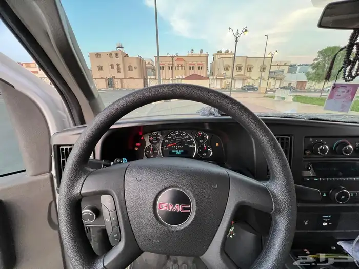 سافانا موديل 2017 ماشي 126 الف فقط مالك واحد شرط للبيع 12