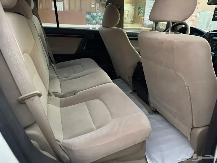 لاندكروزر 2011 فل كامل وكاله الحد 11