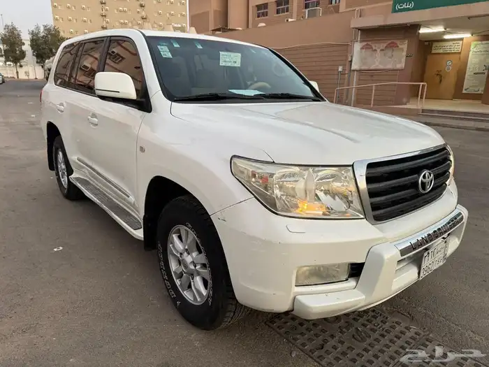 لاندكروزر 2011 فل كامل وكاله الحد 1