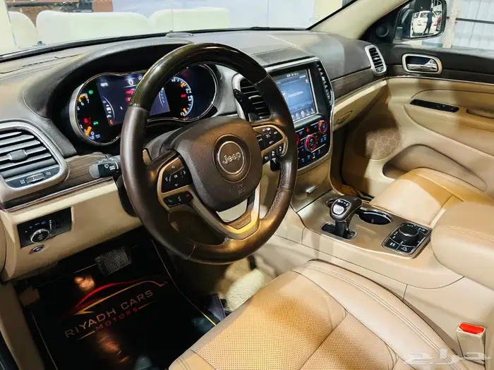 جيب شروكي 2015 اوفرلاند V8 (بحالة ممتازة) 4