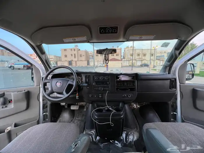 سافانا موديل 2017 ماشي 126 الف فقط مالك واحد شرط للبيع 8