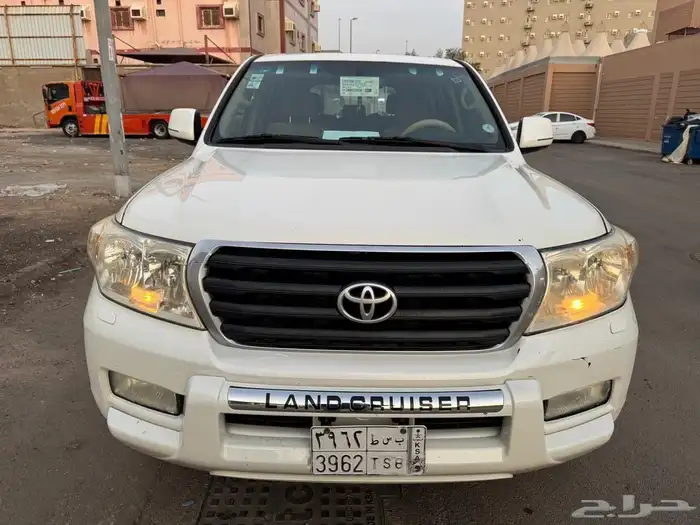 لاندكروزر 2011 فل كامل وكاله الحد 2
