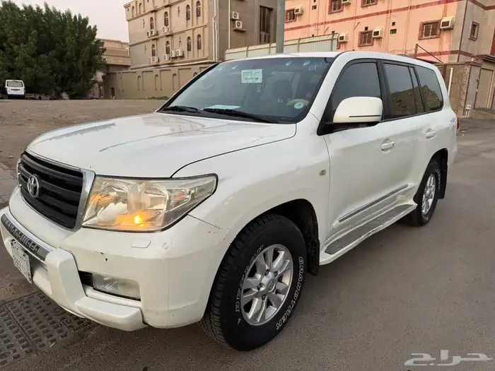 لاندكروزر 2011 فل كامل وكاله الحد 3