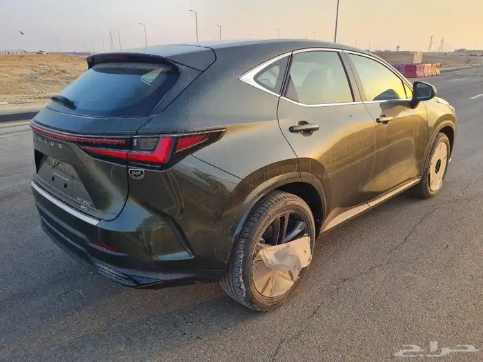 لكزس NX350 AA 4