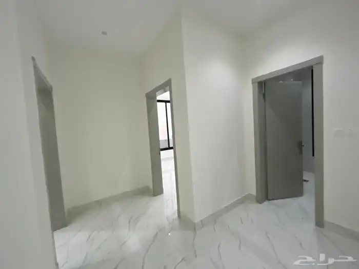 للبيع دور في فيلا حي نهضه 127م 3