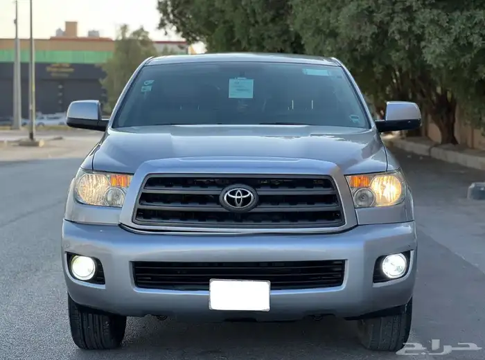 تويوتا سيكويا 2015 0