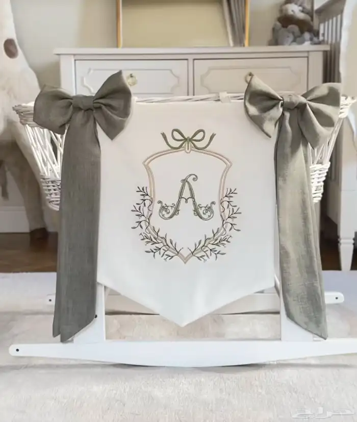 مفرش سرير المواليد بالاسم 10