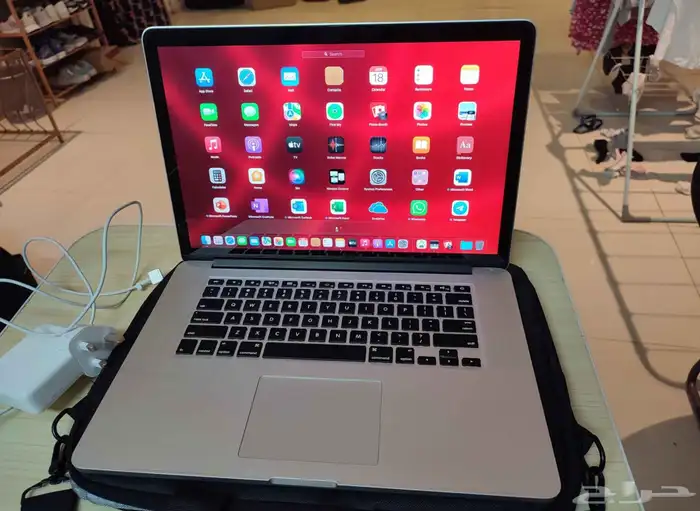 ماك بوك برو 2015 للبيع 2